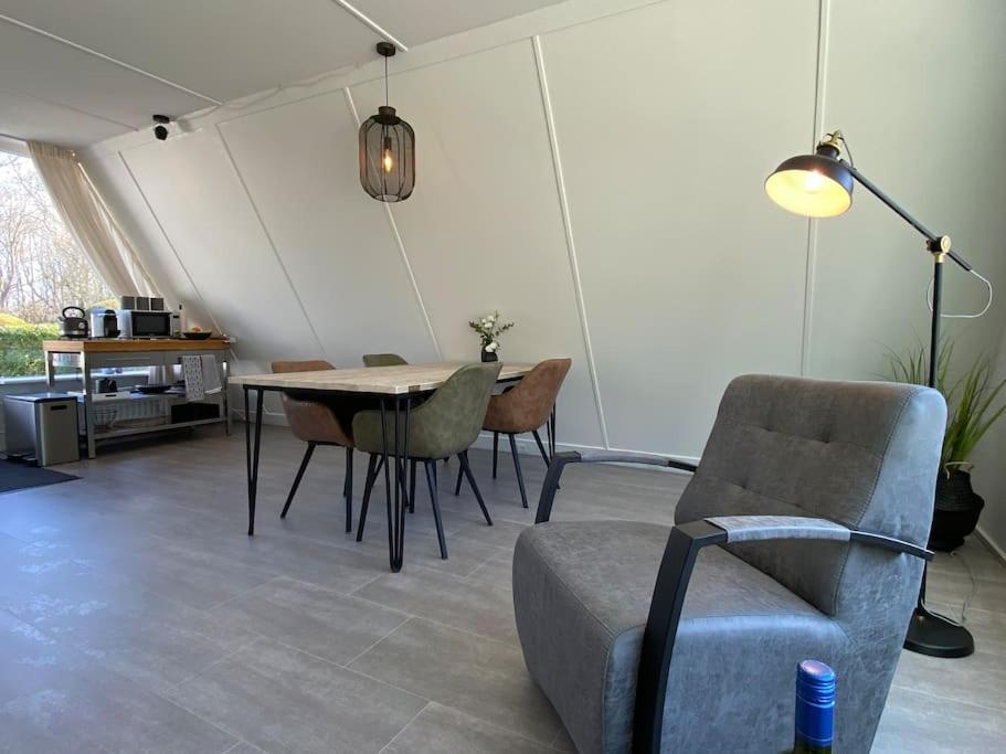 Achthoek 49, Nieuw Ingericht Vrijstaand Op 845m2